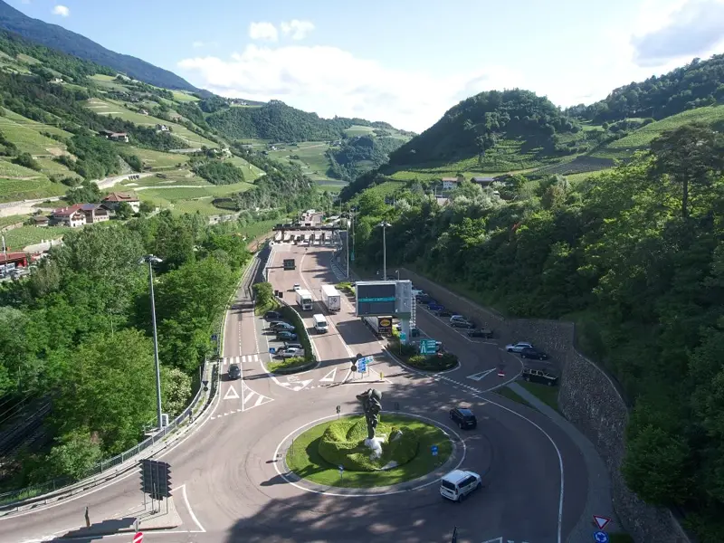 Stazione_Chiusa (2).jpg